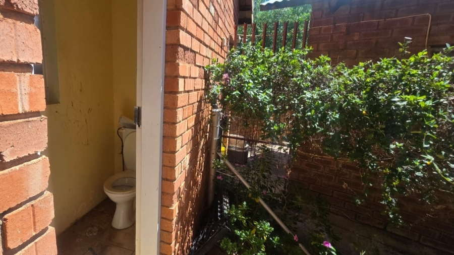 2 Bedroom Property for Sale in Koffiefontein Free State